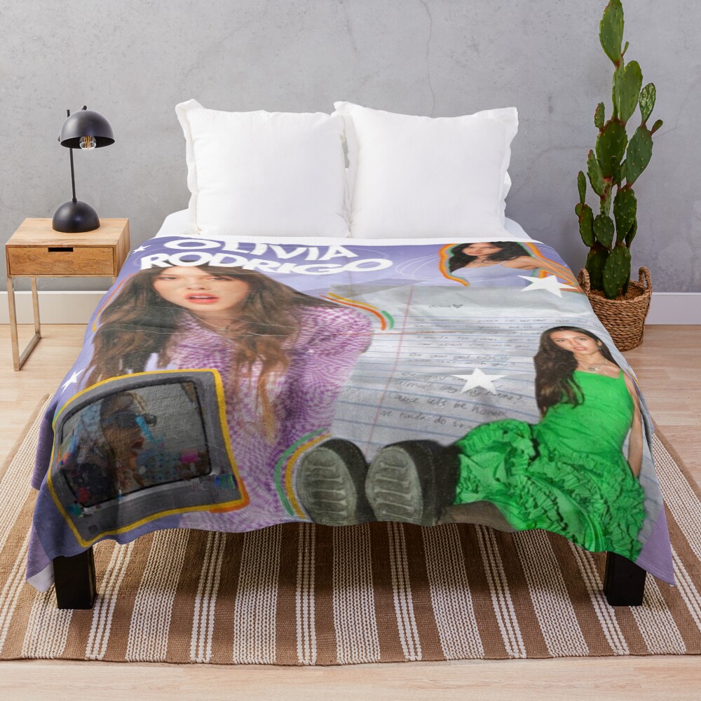 New Design Olivia Rodrigo Youthful Throw Blanket
